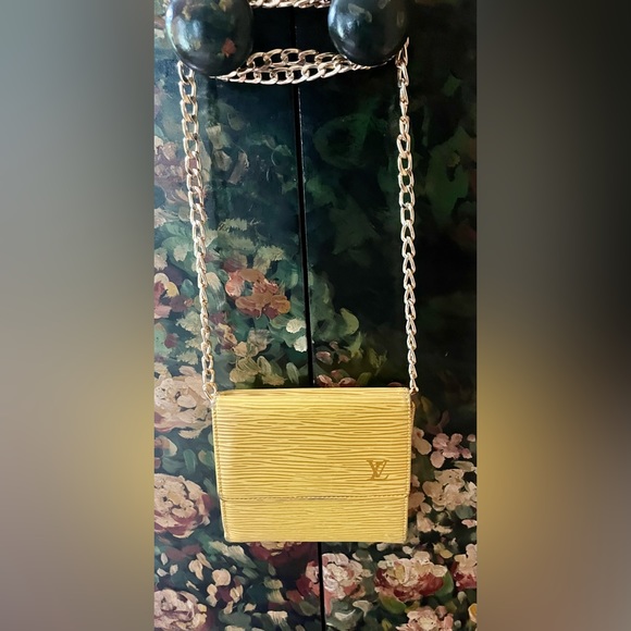 LOUIS VUITTON Epi yellow wallet. - Picture 5 of 7